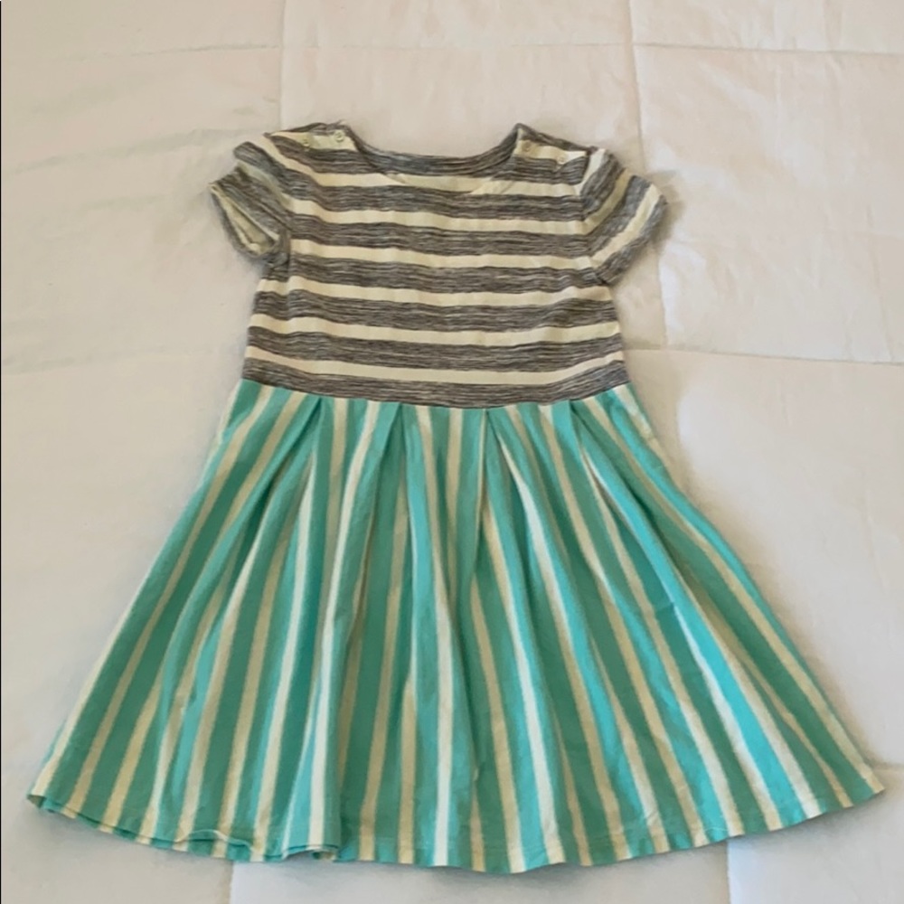 Girls size 6-7 casual dress
